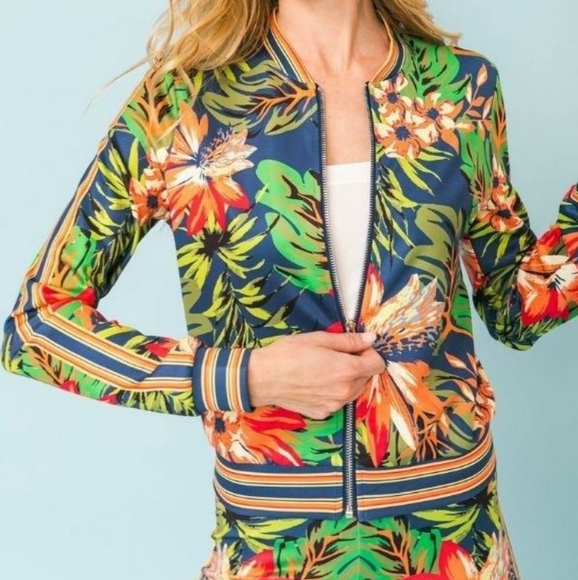 2 Piece Floral Tracksuit - Picture 3 of 5